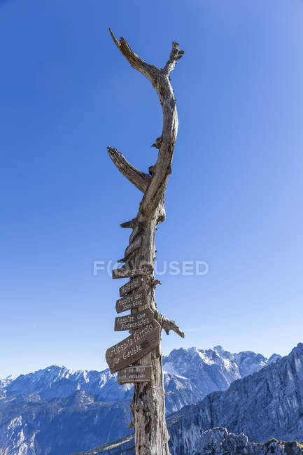 Deutschland, Oberbayern, Garmisch-Partenkirchen, alpspitze, osterfelderkopf, beschilderung — Stockfoto