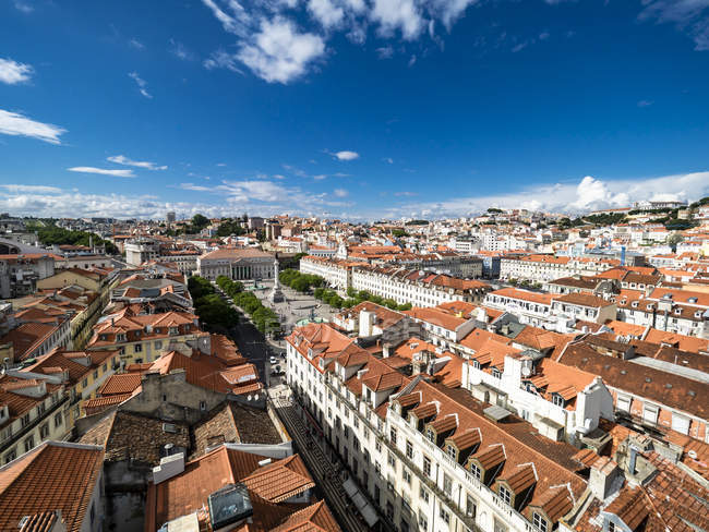 Portogallo, Lisboa, paesaggio urbano con Piazza Rossio e monumento Dom Pedro IV — Foto stock