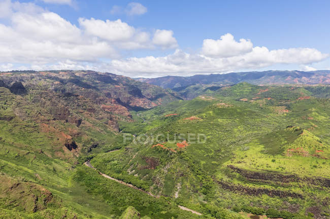 США, Гаваї, Кауа'і, Waimea Каньйон State Park, вид на Waimea Каньйон, Waimea рів, Долина Мокіхана і Nihoa Gulch — стокове фото