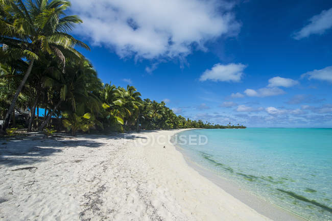 Islas Cook, Rarotonga, laguna de Aitutaki, playa - foto de stock