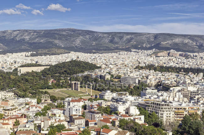 Греция, Афины, вид на Олимпийский стадион и стадион Панатинаикос — стоковое фото
