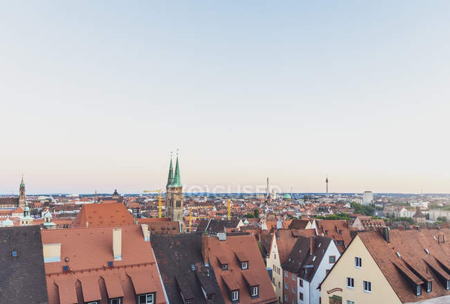 Alemanha, Nuremberga, Cidade Velha, Cityscape com Igreja de São Sebaldo, céu noturno — Fotografia de Stock