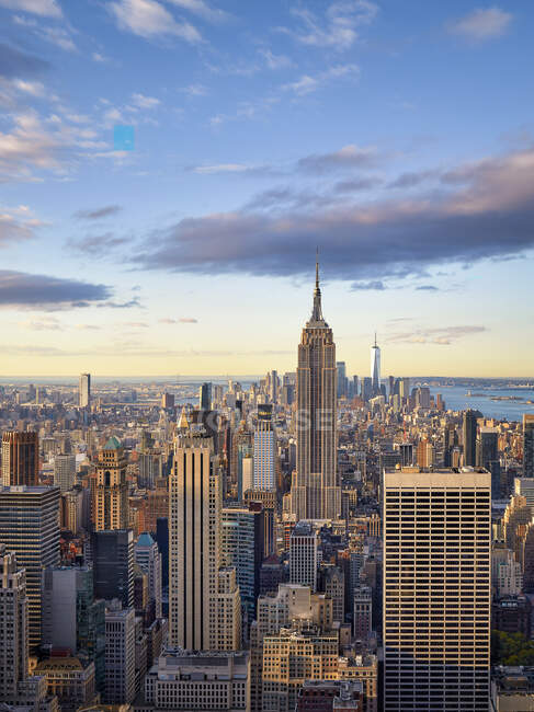 Lower and Midtown Manhattan skyline at sunrise, New York City, New York, United States — Stock Photo