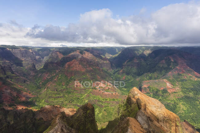États-Unis, Hawaï, Kauai, Waimea Canyon State Park, vue sur le canyon de Waimea — Photo de stock