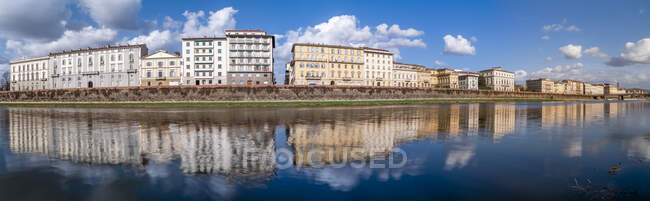 Italia, Toscana, Firenze, Lungomare dell'Arno, vista panoramica — Foto stock