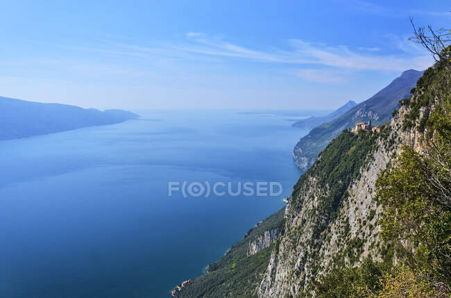Itália, Lombardia, Lago de Garda, Madonna di Montecastello — Fotografia de Stock