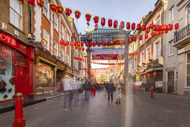 UK, London, Long exposure of Chinatown — Stock Photo