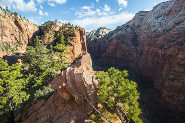 USA, Utah, Zion National Park, Narrow edge leading to Angels Landing — Stock Photo