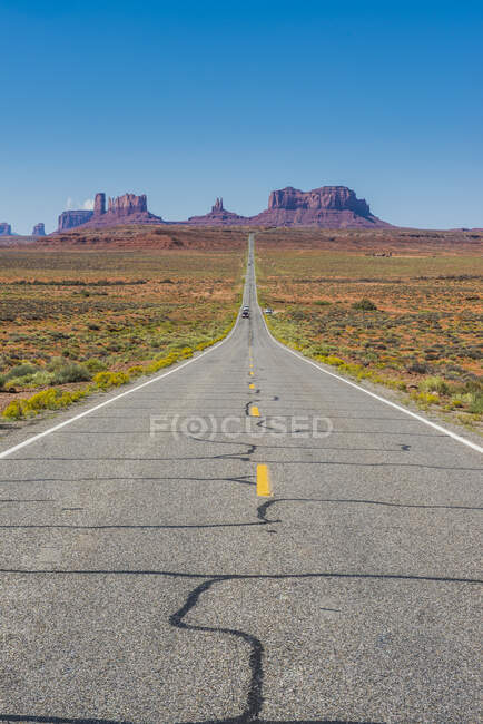 USA, Arizona, Monument valley, empty road — Stock Photo