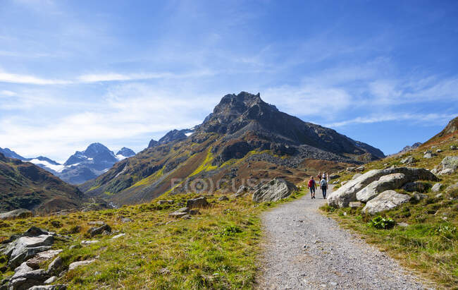 Austria, Vorarlberg, Bielerhoehe, Silvretta, trail to Klostertal — Stock Photo