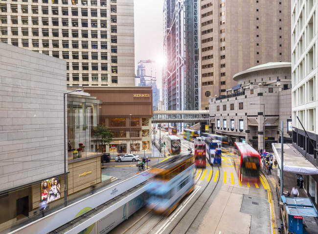 Tranvías en Hong Kong Central, Hong Kong, China - foto de stock