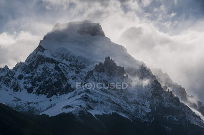 Mont Fitz Roy près d'El Chalten, Argentine, Amérique du Sud — Photo de stock