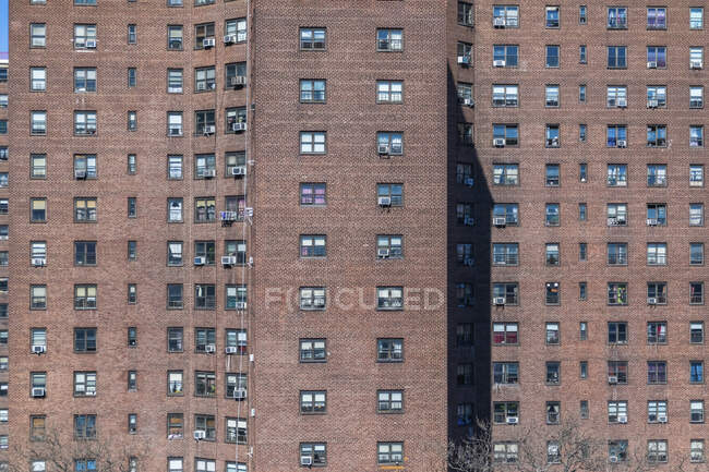 Detalle de un bloque de apartamentos, Nueva York, Estados Unidos - foto de stock