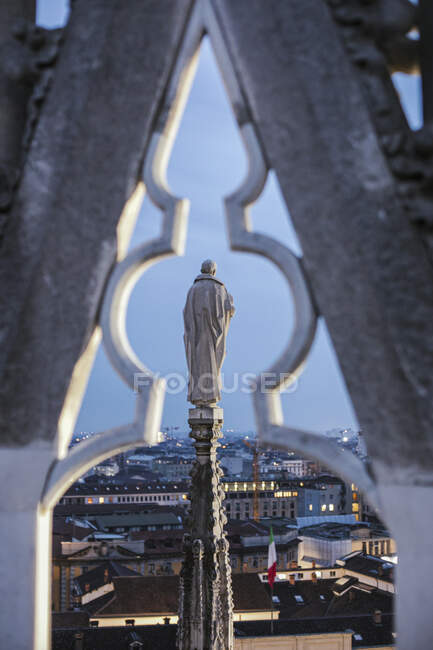 Veduta dal Duomo di Milano su Milano al tramonto, Italia — Foto stock
