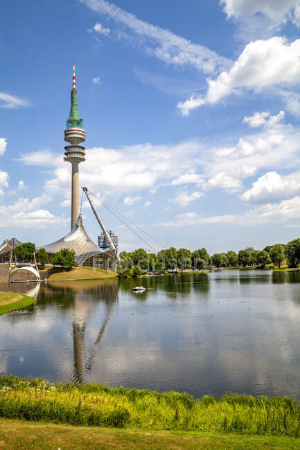 Olympiapark, Munich, Allemagne pendant la journée — Photo de stock