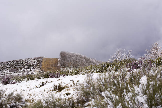 Nieve en el Camino de Santiago, cerca de Cruz de Ferro, España - foto de stock