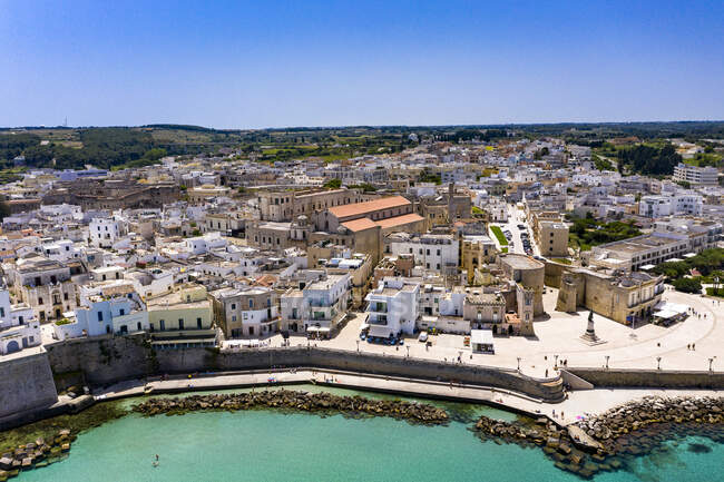 Italia, Apulia, Lecce, vista aérea de la costa - foto de stock
