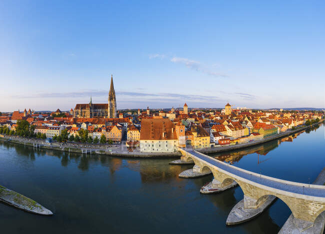 Aerial view of Stone Bridge over Danube River against sky at Regensburg, Bavaria, Germany — Stock Photo