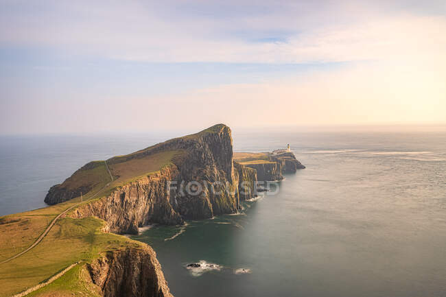 Neist Point Lighthouse, Waterstein, Ilha de Skye, Highlands, Escócia, Reino Unido — Fotografia de Stock
