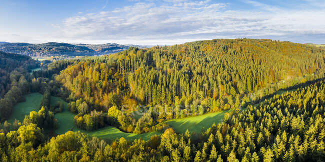 Allemagne, Bade-Wurtemberg, Vue aérienne de la vallée de Haselbach dans la forêt souabe-franconienne — Photo de stock