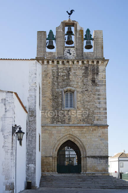 Exterior of cathedral at Faro, Portugal — Stock Photo