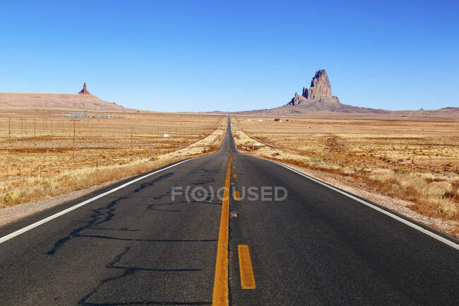 USA, Arizona, Strada nella Monument Valley — Foto stock