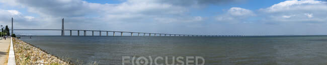Portugal, Lisboa, Panorama da Ponte Vasco da Gama — Fotografia de Stock