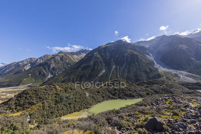 Nouvelle-Zélande, Océanie, Île du Sud, Canterbury, Ben Ohau, Alpes du Sud (Alpes néo-zélandaises), Parc national du Mont-Cook, Point de vue du glacier Tasman, Lac Bleu — Photo de stock
