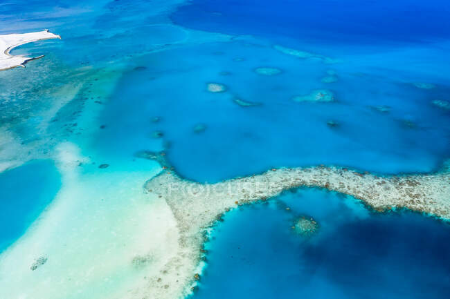 Maldives, Aerial view of coral reef in South Male Atoll — Stock Photo
