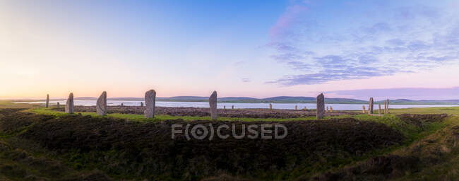Regno Unito, Scozia, continente, anello di Brodgar al tramonto lunatico — Foto stock
