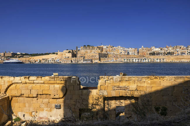 Malta, La Valletta, Veduta della città dal lato Birgu — Foto stock