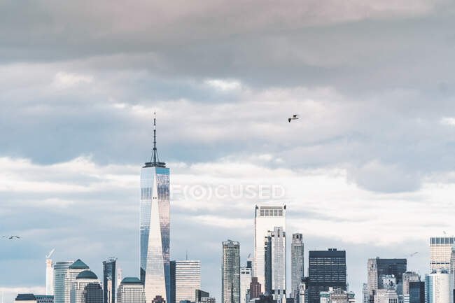USA, New York, Manhattan skyline with One World Trade Center — Stock Photo