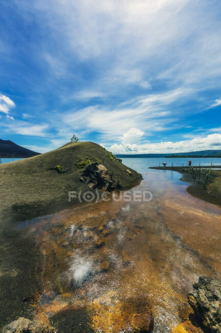 Papua Nuova Guinea, Provincia della Nuova Britannia orientale, Rabaul, Shore of New Britain island — Foto stock