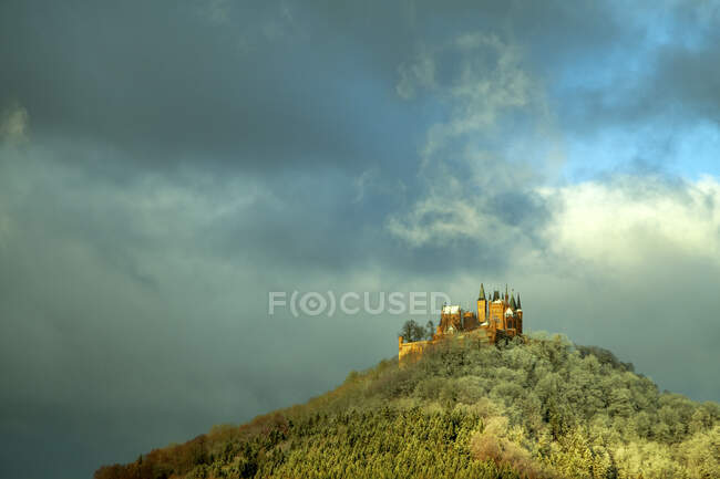 Germania, Baden-Wurttemberg, Hechingen, Castello di Hohenzollern in inverno — Foto stock