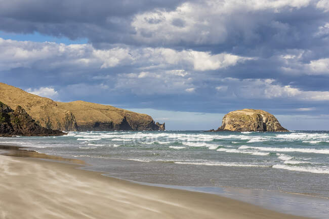 Nuova Zelanda, Dunedin, Nuvole su Allans Beach — Foto stock