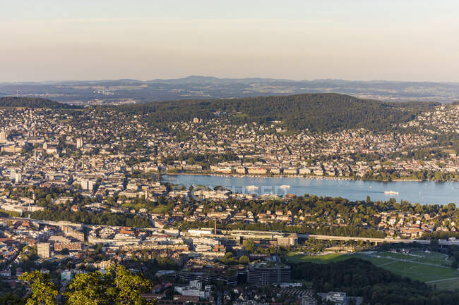 Switzerland, Canton of Zurich, Zurich, City surrounding edge of Lake Zurich seen from Uetliberg — Stock Photo