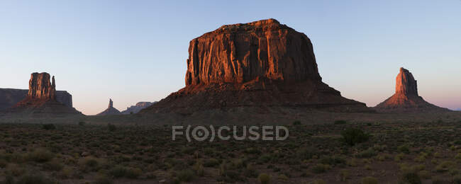 USA, Panorama de Merrick Butte au crépuscule — Photo de stock