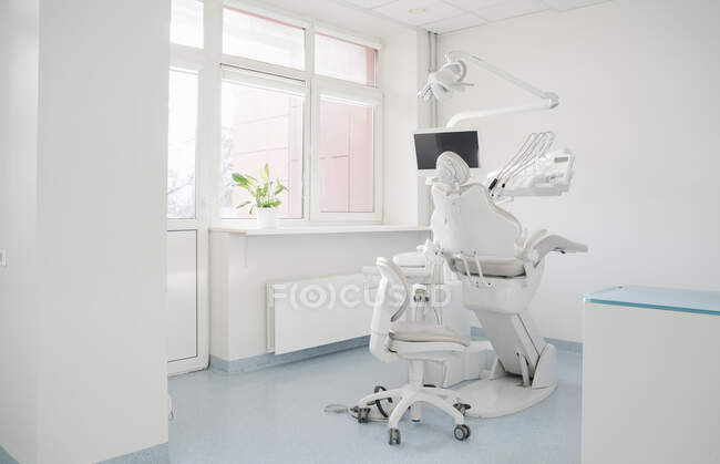 Interior da clínica odontológica moderna — Fotografia de Stock