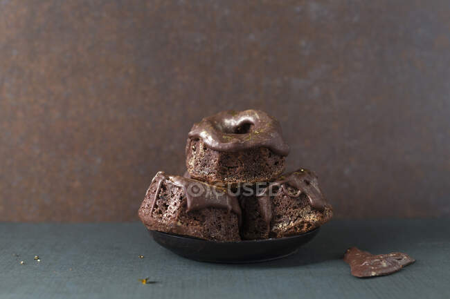 Студія з дрібними шоколадними тістечками Гуґельхупфа. — стокове фото