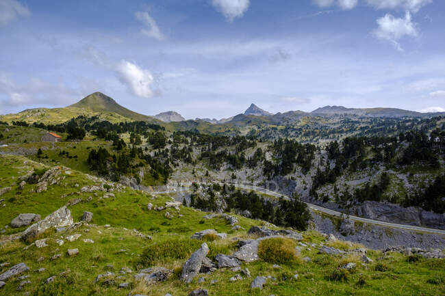 France, Pyrénées-Atlantiques, Vue panoramique du col de la Pierre Saint-Martin en été — Photo de stock