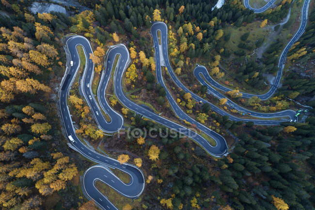 Switzerland, Canton of Grisons, Saint Moritz, Drone view of Maloja Pass in autumn — Stock Photo