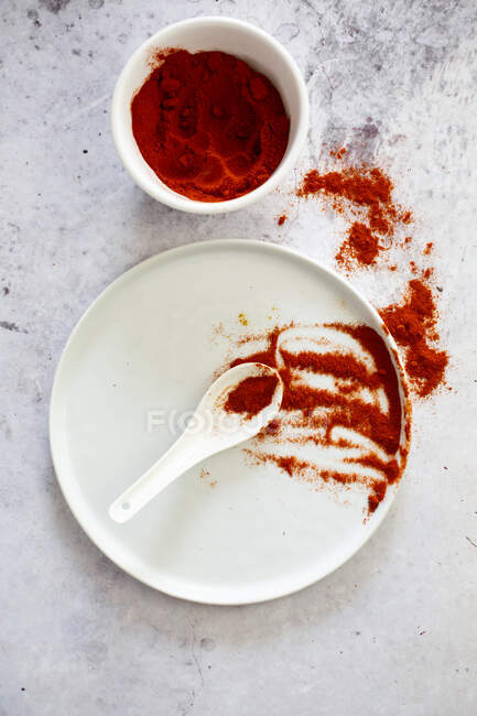 Schüssel mit rotem Paprika — Stockfoto