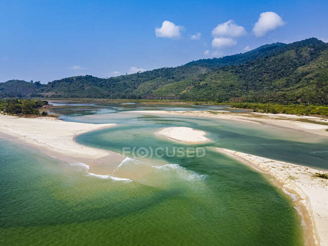 Myanmar, Lun state, vicino a Dawei, Mare e spiaggia di Tizit, vista aerea — Foto stock