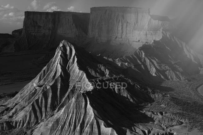 Paisaje erosionado del desierto de Bardenas Reales, España - foto de stock