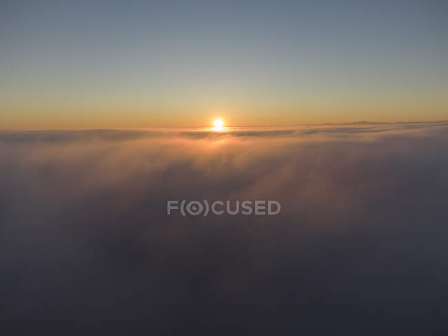 Sea of fog at sunrise — Stock Photo
