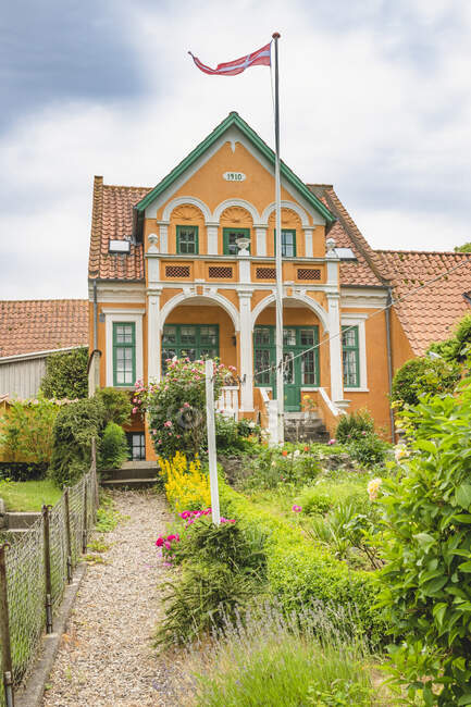 Сказочная резиденция выходного дня – Village House в деревенском стиле от Powerhouse Company, Дания