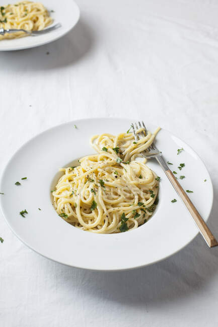 Spaghetti pasta with chicken egg-top view. horizontal photo — Stock Photo