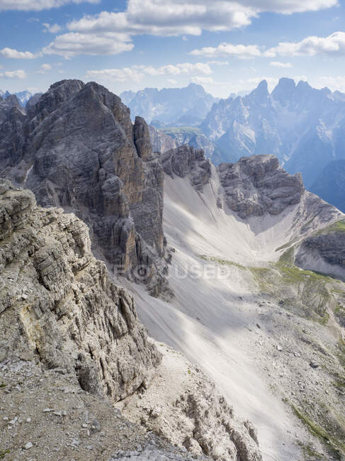 Crinale di montagna nelle Dolomiti di Sesto — Foto stock