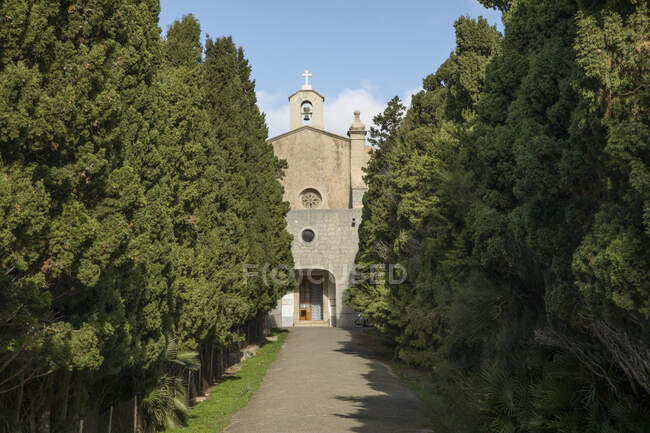 Sentiero alberato che conduce al chiostro di Ermita de Betlem — Foto stock