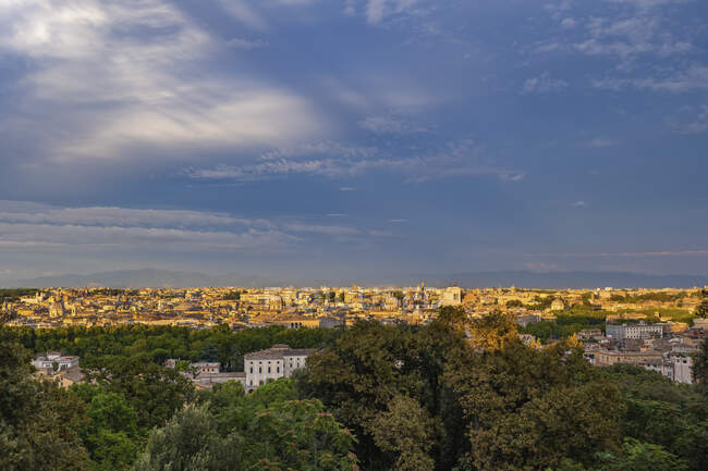 Itália, Roma, cidade ao pôr do sol — Fotografia de Stock